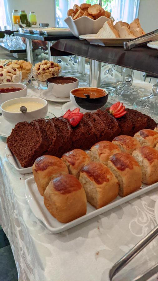 Delcas Hotel Куаба Екстериор снимка
