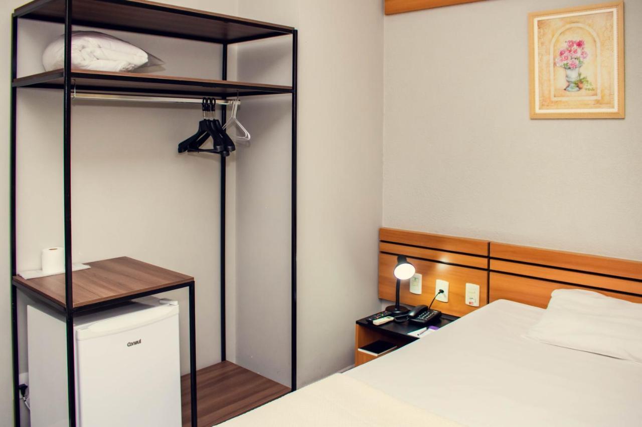 Delcas Hotel Куаба Екстериор снимка